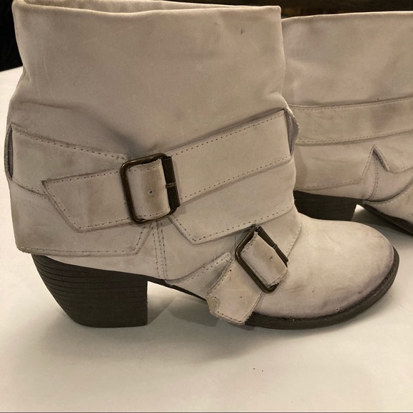Mia weathered white scrunched ankle boots - Picture 4 of 6
